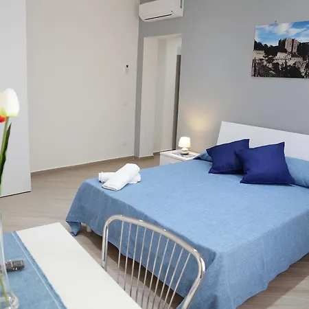 Oda ve Kahvaltı La Bussola 3*